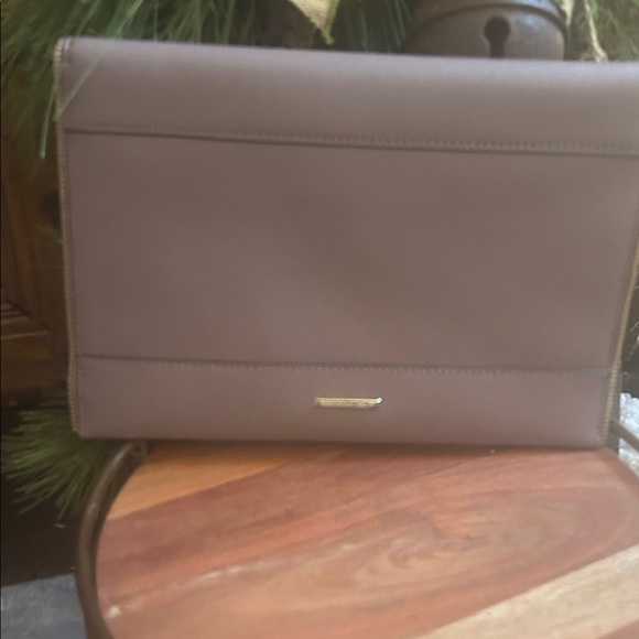 Rebecca Minkoff Leo envelope clutch in blush pink saffiano leather - Picture 4 of 8